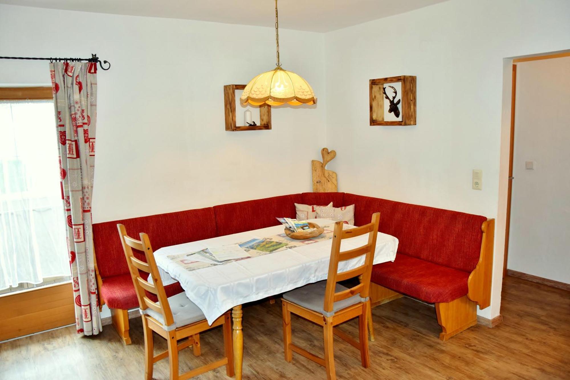 Astoria Appartements Оберау Екстериор снимка